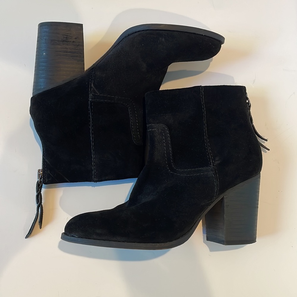 Splendid Ankle suede booties Size 7
